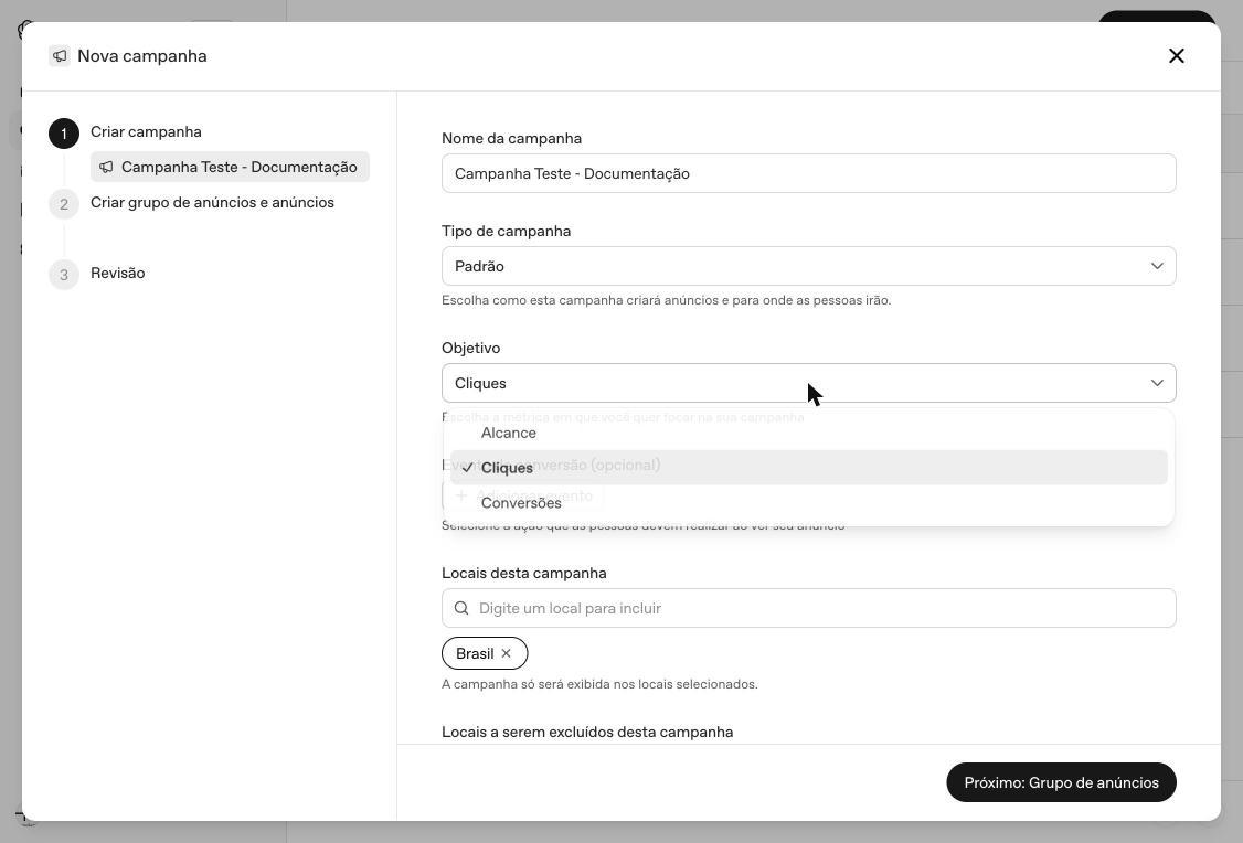 Campo Objetivo aberto, mostrando as três métricas: Alcance, Cliques e Conversões