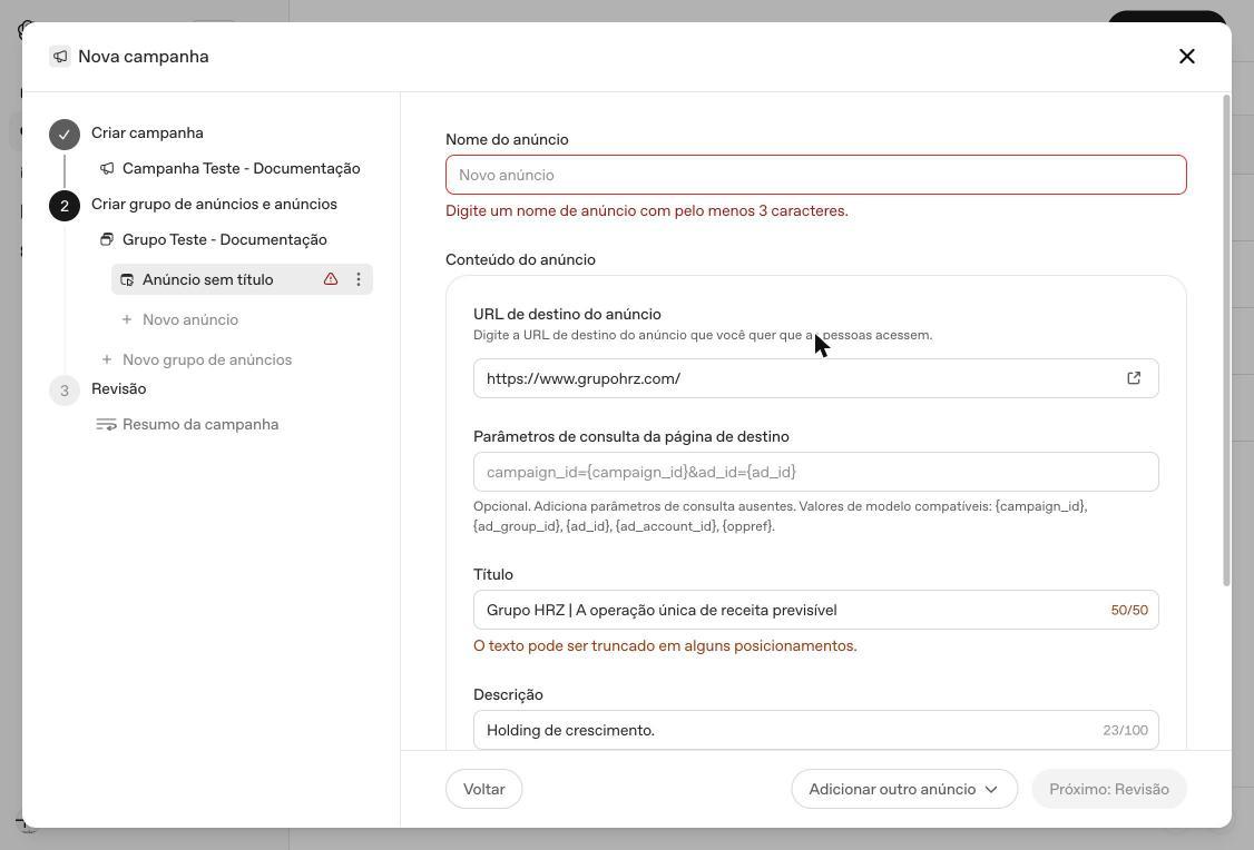 Mesma tela do anúncio com mensagem de validação em vermelho, exigindo que o campo Nome do anúncio seja preenchido manualmente com pelo menos 3 caracteres